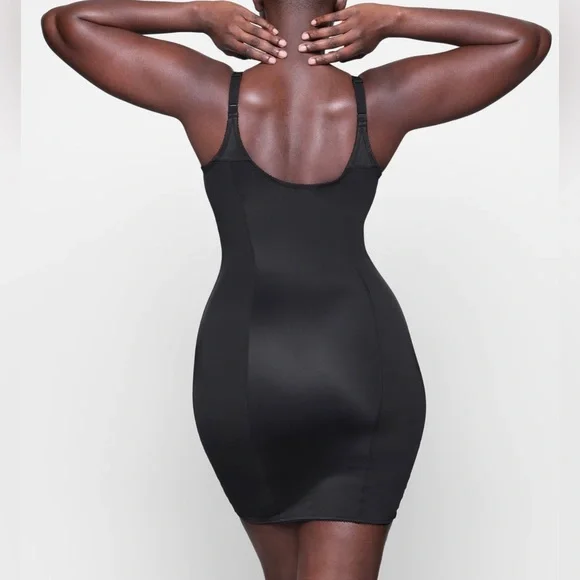 SOLD❗️❗️ NWT: SKIMS - GLAM SLIP DRESS - Picture 7 of 7